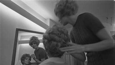 Kvinna hos frisören, Yle/Kalle Kultala 1970