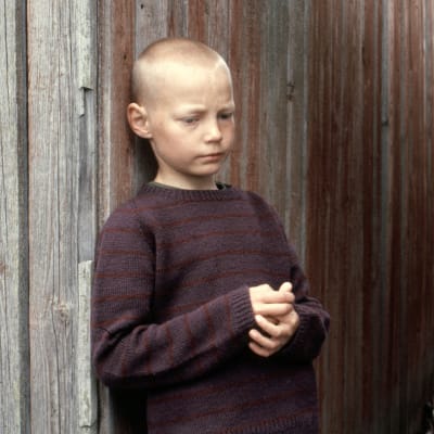 Kimmo Lempinen lastendraaman pääosassa (1982).