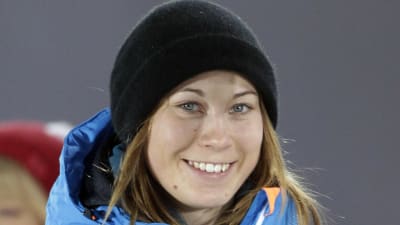 Enni Rukajärvi får sitt OS-silver i Pyeongchang