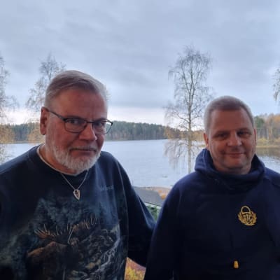 Kehittämisyhtiö Keulinkin hallituksen puheenjohtaja Uljas Valkeinen ja Keulinkin uudeksi toimitusjohtajaksi valittu Mikko Yrjönen.