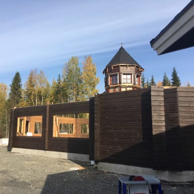 Lomakouheron tanssilava siirretään kylätaloksi Vimpeliin
