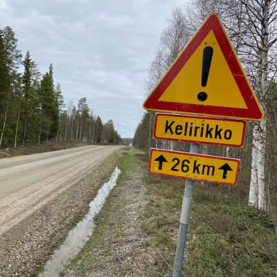 Kelirikkovaroitus Pahkakummuntiellä Kemijärvellä