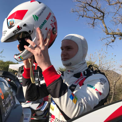 Uusia haasteita. Esapekka Lappi siirtyy Citroenin leiriin maailmanmestari Sebastien Ogierin siipimieheksi.