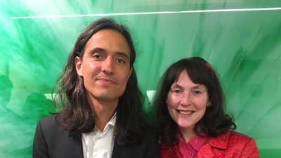 Jonas Hassen Khemiri och Natalie Ringler i Helsingfors.