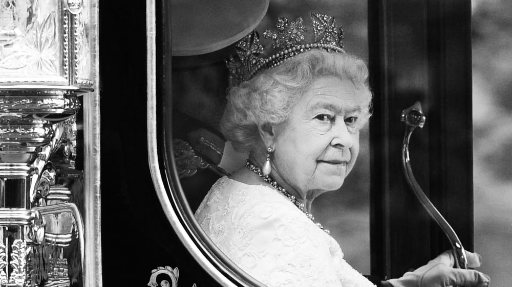 Brittiska hovet: Drottning Elizabeth II har avlidit – Utrikes –  svenska.yle.fi