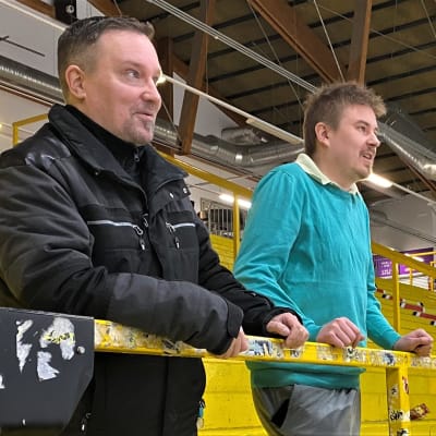 Saimaan Keltamustien puheenjohtaja Petri Mäntykivi ja jäsen Mikko Lantta.