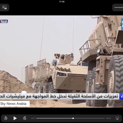 Skärmdump från video som visar bestyckade finsktillverkade trupptransportfordon i Jemen. Fordonen av typen Patria AMV är bestyckade med ryska vapen och enligt uppgift filmade i augusti 2018 på väg för att delta i striderna om hamnstaden Hodeidah.