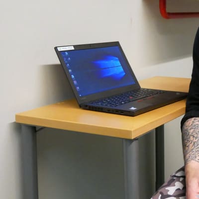 Oulun vankilan osastolla käytössä olevan tietokoneen yhteydet on rajattu.