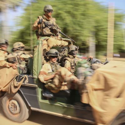 Franska styrkor på patrull i Mali