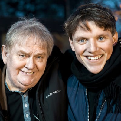 Skådespelaren Ole Thestrup tillsammans med konditor Tobias Hamann-Pedersen.