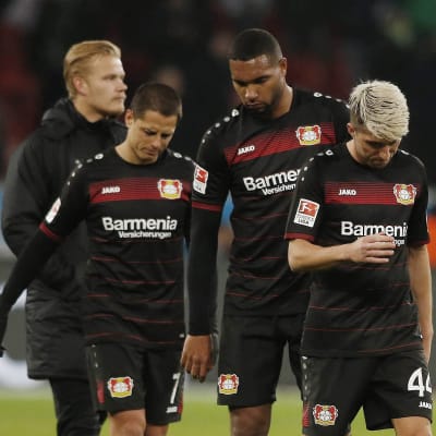 Joel Pohjanpalo fick aldrig ta av dig överdragskläderna när hans Bayer Leverkusen föll med 2-3 mot Borussia Mönchengladbach.