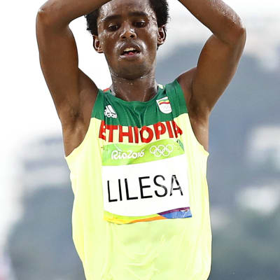 Den etiopiska guldmedaljören Feyisa Lilesa använde oromoaktivisternas protestgest då han sprang över mållinjen i OS i Rio