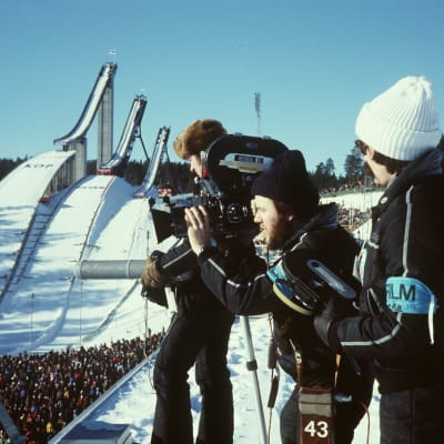 Kari Jäntti, Osmo Valavaara ja Hannu Kostermaa hiihdon MM-kisoja taltioimassa Lahdessa 1978