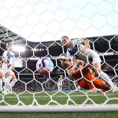 Finland släpper in ett mål mot Tyskland.