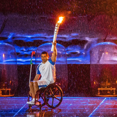 Clodoaldo Silva tänder elden i Paralympics 2016.