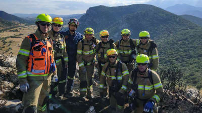 Finländska brandmän i Grekland.