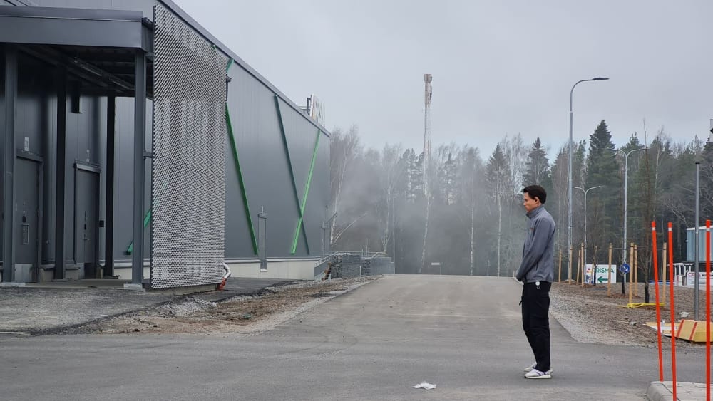 Prisma Liselund i Vasa evakuerades – personbil började brinna i  parkeringshallen – Österbotten – 