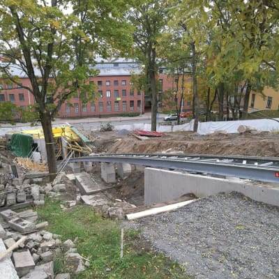 Bergbanans spår i Kakolabacken i Åbo. 