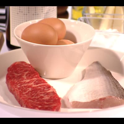 Biff, ägg och en sikfilé.