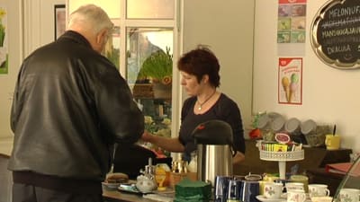 Monica Karlsson har öppnat ett café i centrum av Lappträsk.
