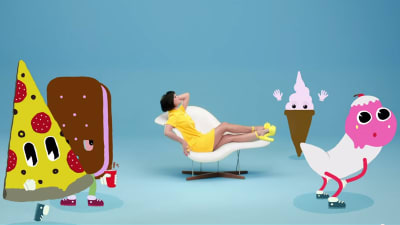 Katy Perry och en twerkande glasstrut i videon till This is how we do.