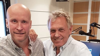 Niklas Winter och Benny Törnroos i studion