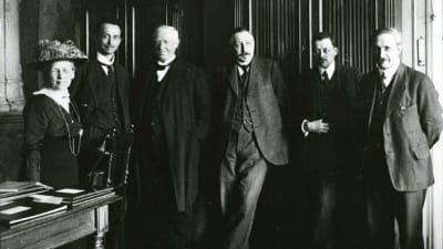 Personer uppställda under fredskonferens 1917