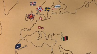 En karta över Europa och norra Afrika där olika flaggor är inritade.