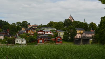 Borgå domkyrka med gamla bron och ålandskapet år 2015