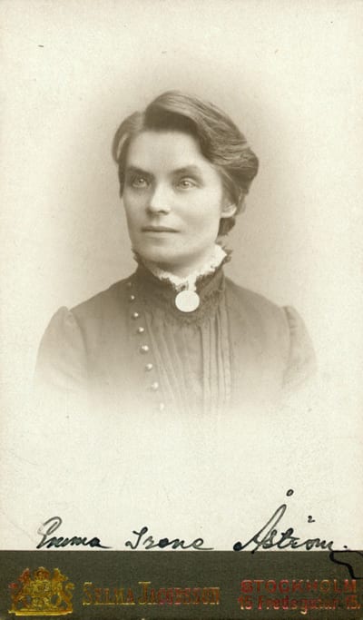 Emma Irene Åström, första kvinnliga studenten vid Helsingfors universitet.