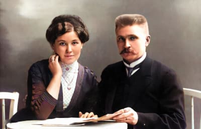 Raisan isoäiti Selma ja tämän aviomies Evert Eloranta vuonna 1912.