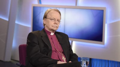 Ärkebiskop Kari Mäkinen i Morgon-tv.