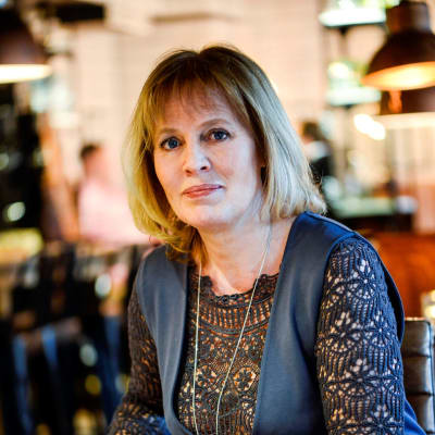 Mariette Lindstein har skrivit en trilogi utgående från sitt liv i scientologikyrkan. 