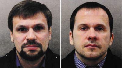 Brittisk polis gav ut fotografier av två ryska medborgare som har efterlysts internationellt, misstänkta för mordförsöket på Sergej Skripal och hans dotter Julia