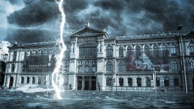 En manipulerad bild av konstmuseet Ateneum där gatan är översvämmad och en stor blixt slår ner i vattnet.