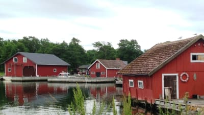 Lökholm byhamn i Åbolands skärgård sommaren 2015