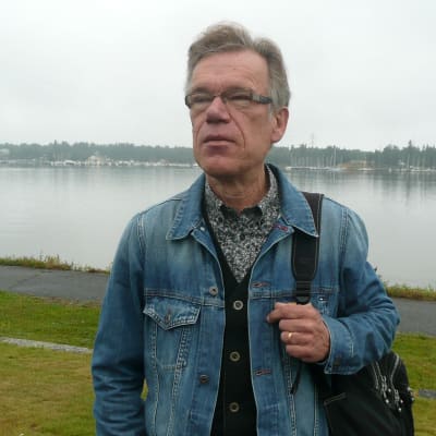 Risto Rasa lapsuuden maisemissaan