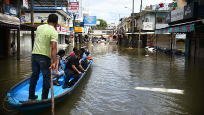 Nate har redan drabbat södra Mexiko, där städer som hamnstaden Veracruz har översvämmats