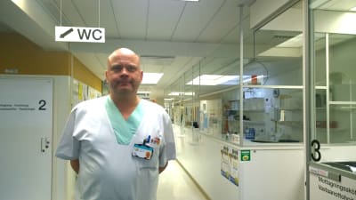 Infektionsläkare Andreas Jacks vid Vasa centralsjukhus.