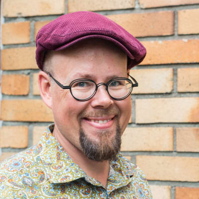 Kuvataiteilija Tero Annanolli