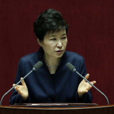 Sydkoreas president Park Geun-Hye krävde en helt ny linje gentemot Nordkorea i ett tal inför det sydkoreanska parlamentet