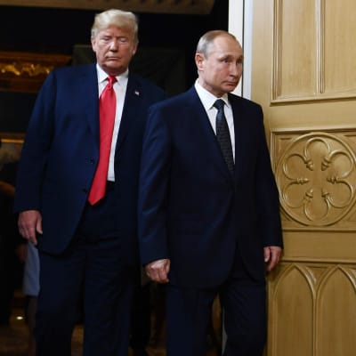 Bild på Putin och Trump