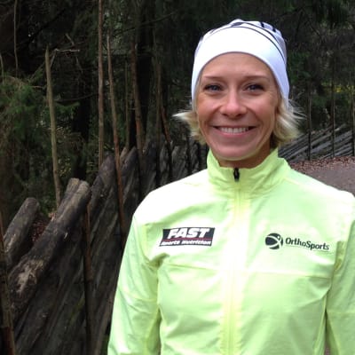 Maratonlöparen Anne-Mari Hyryläinen i Sportmagasinet oktober 2015