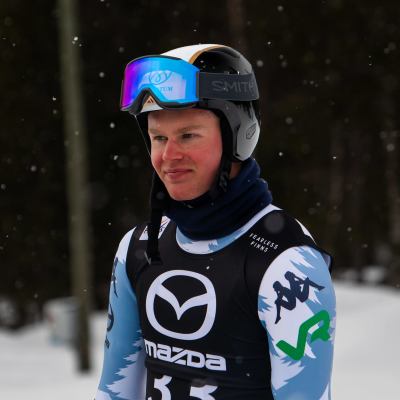Eddie Hallberg från det finländska landslaget i alpint.