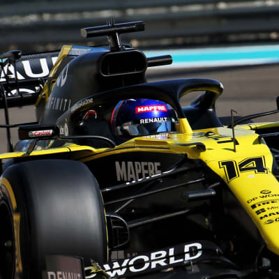 Fernando Alonso kör Renaults F1-bil.