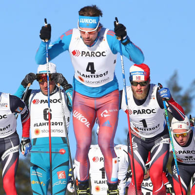 Sergej Ustiugov skidar inte alla lopp i VM i Lahtis.