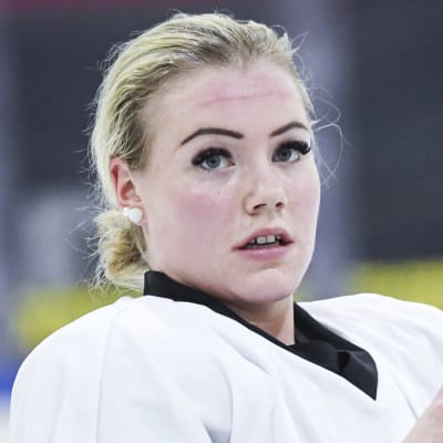 Ronja Savolainen i landslaget.