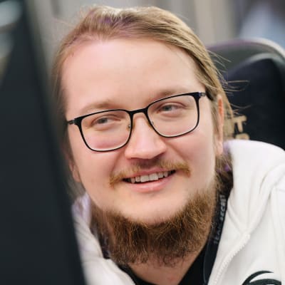 Lasse Urpalaienen ler.