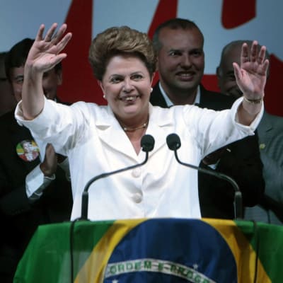 Dilma Rousseff återvaldes till president i valet den 26 oktober 2014.