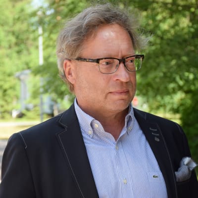 Apulaiskaupunginjohtaja Juha Isosuo Parolannummella.